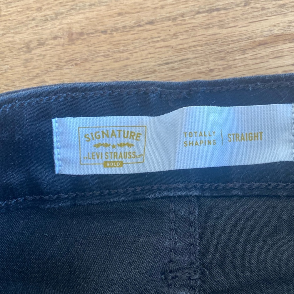 Levi’s Signature Totally Shaping Gold Straight Jeans Black Women’s 2 Long Prelo - Picture 5 of 8